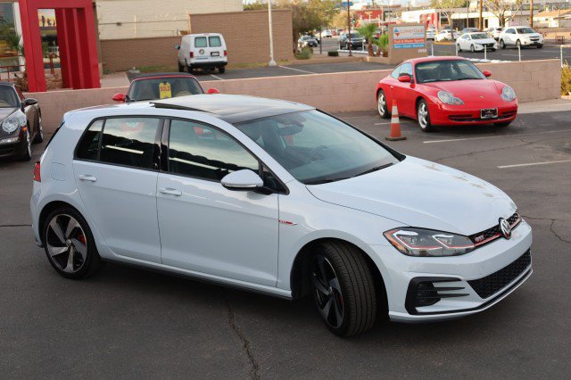 Used 2020 Volkswagen GTI SE FWD image 11