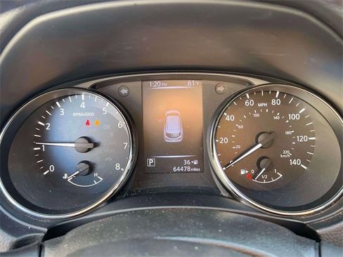 Used 2018 Nissan Rogue Sport SL image 26