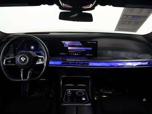 Used 2023 BMW 760i xDrive w/ Executive Package AWD/4WD image 8