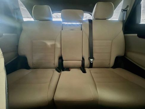 Used 2019 Kia Sorento AWD V6 image 26