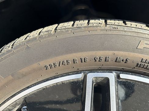 Used 2024 Mercedes-Benz C 300 4MATIC Sedan w/ AMG Line w/ Night Package image 10