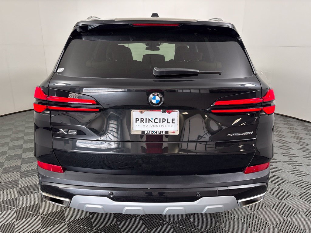 Certified 2025 BMW X5 sDrive40i w/ Parking Assistance Package RWD image 6