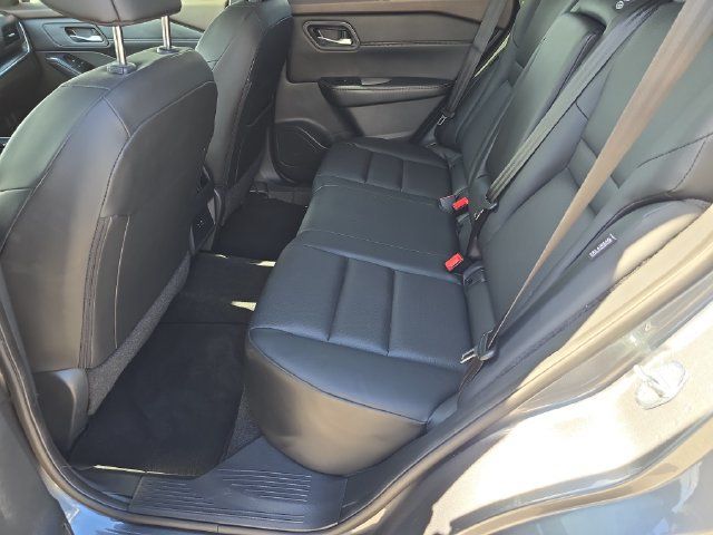 Certified 2023 Nissan Rogue SV w/ SV Premium B Package FWD image 16