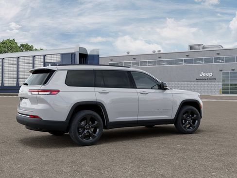 New 2026 Jeep Grand Cherokee L Limited RWD image 4