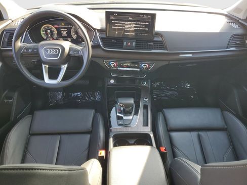 Used 2024 Audi Q5 e Premium Plus w/ Premium Plus Package image 11