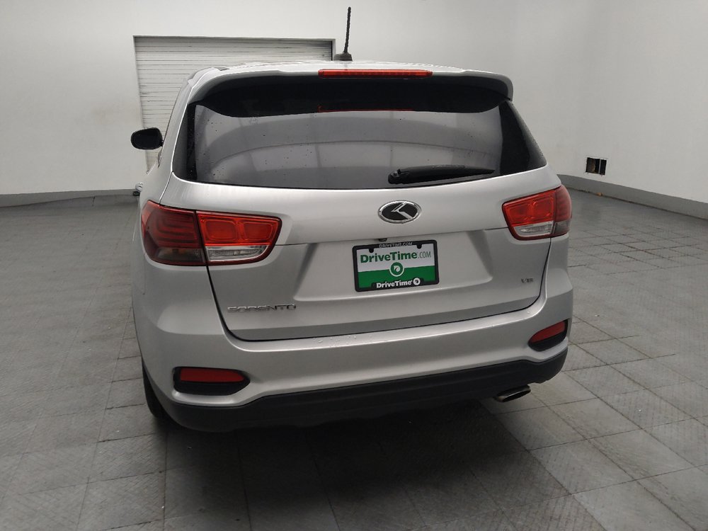 Used 2019 Kia Sorento FWD V6 image 6