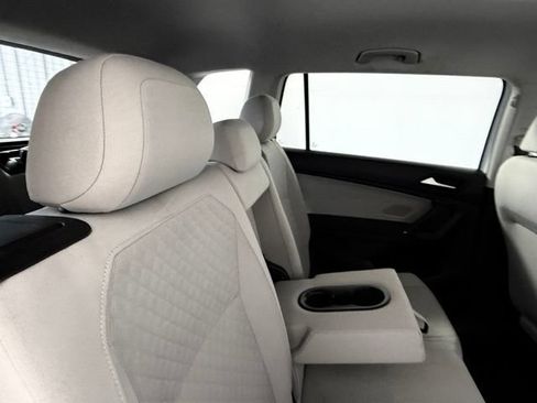 Used 2020 Volkswagen Tiguan S FWD image 31