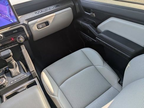 Used 2025 Toyota Tacoma Limited image 17