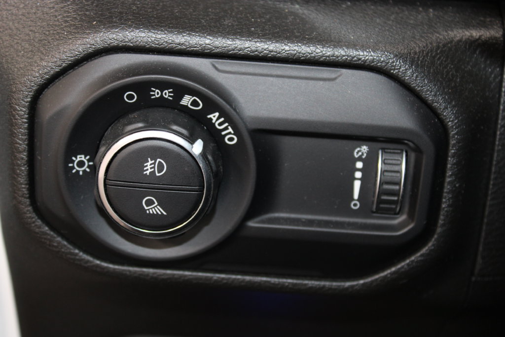 Used 2023 Jeep Gladiator Sport AWD/4WD image 28