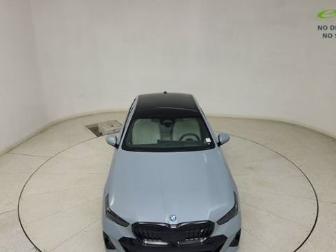 Used 2026 BMW i5 eDrive40 w/ M Sport Package RWD image 22