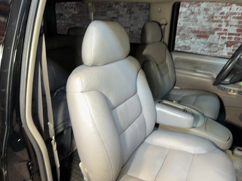 Used 1995 GMC Yukon SLE image 68