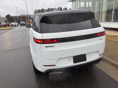 Used 2024 Land Rover Range Rover Sport Dynamic SE image 14