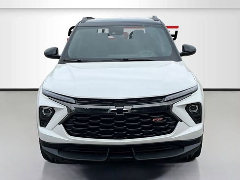 Used 2025 Chevrolet TrailBlazer RS w/ Convenience Package image 2