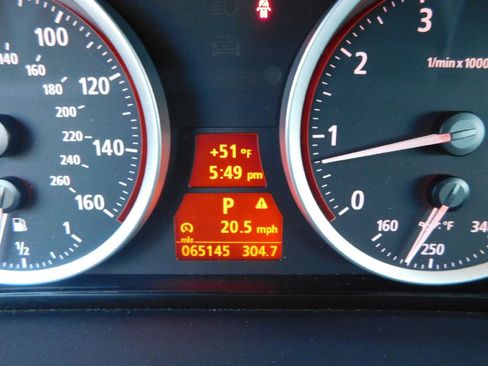 Used 2007 BMW 650i Convertible image 22