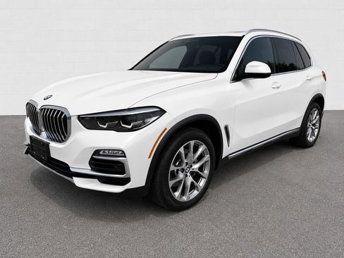 Used 2019 BMW X5 xDrive40i w/ Premium Package 2 AWD/4WD image 1