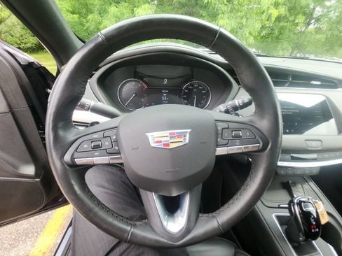 Used 2023 Cadillac XT4 Premium Luxury w/ Cold Weather Package FWD image 5