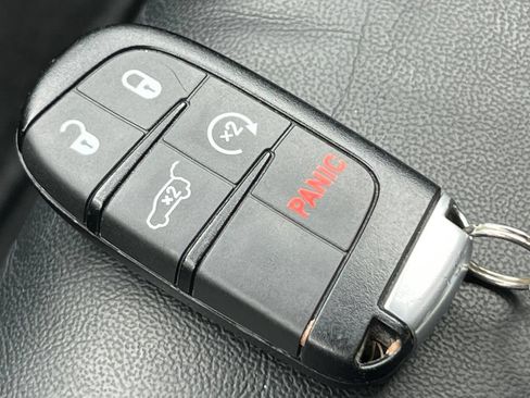 Used 2019 Jeep Grand Cherokee Limited w/ Trailer Tow Group IV AWD/4WD image 35