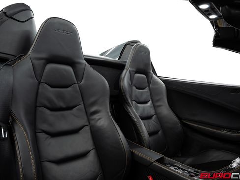 Used 2016 McLaren 675LT Spider RWD image 42