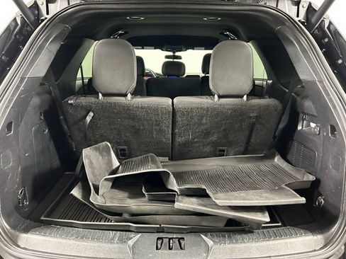 Used 2020 Ford Explorer XLT w/ Comfort Package image 27