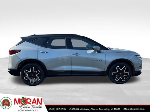 Certified 2023 Chevrolet Blazer RS w/ Driver Confidence II Package AWD/4WD image 8