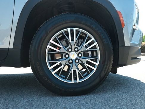 Used 2024 Chevrolet Traverse LT FWD image 5