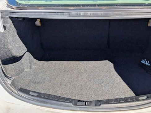 Used 2017 Ford Fusion SE image 16