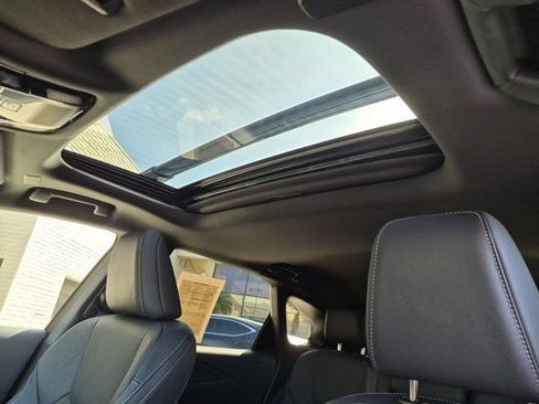 Used 2025 Lexus RX 350 w/ Convenience Package AWD/4WD image 26