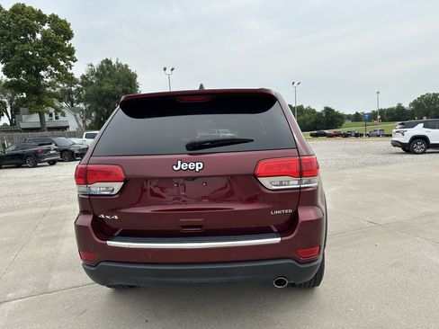 Used 2017 Jeep Grand Cherokee Limited AWD/4WD image 4