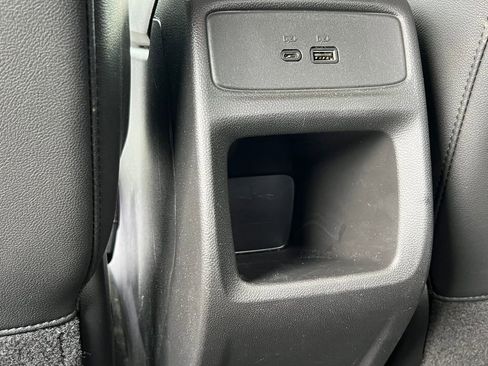 Used 2025 Chevrolet Trax LT w/ LT Convenience Package FWD image 14