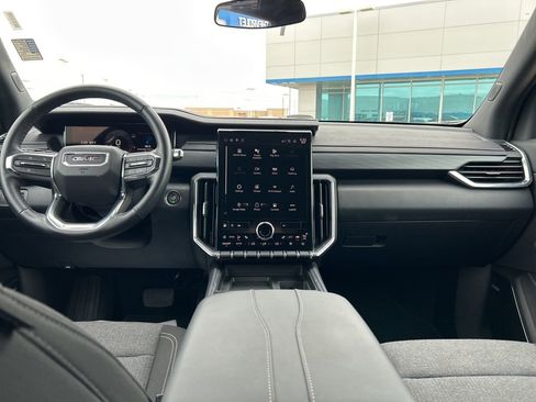 Used 2025 GMC Acadia Elevation image 15