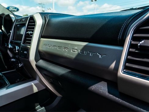 Used 2019 Ford F250 Lariat w/ Lariat Ultimate Package AWD/4WD image 22