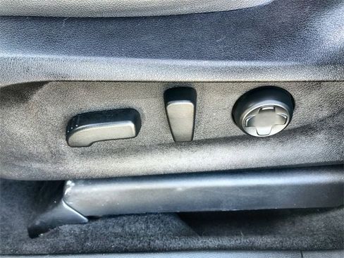 Used 2024 Subaru Ascent Limited w/ Technology Package image 12