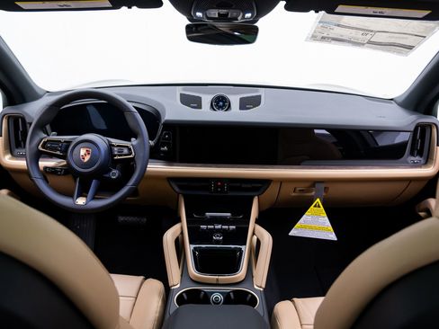 New 2026 Porsche Cayenne image 11
