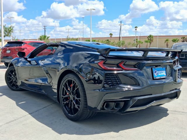 Used 2025 Chevrolet Corvette Stingray Premium Cpe w/ Z51 Performance Package RWD image 8