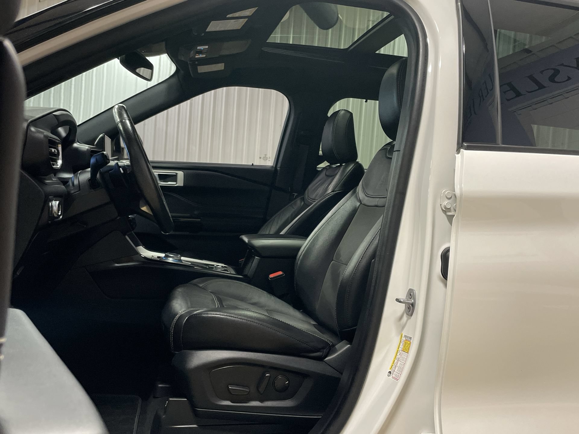 Used 2022 Ford Explorer ST AWD/4WD image 14