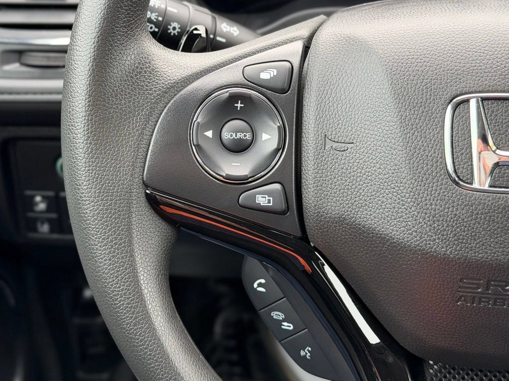 Used 2022 Honda HR-V EX image 10