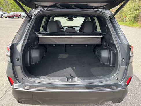 Used 2025 Subaru Forester Premium AWD/4WD image 6