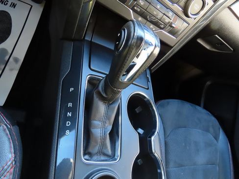 Used 2018 Ford Explorer XLT w/ Equipment Group 202A image 32