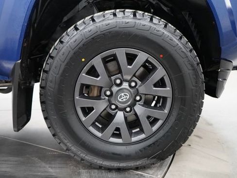 Used 2023 Toyota Tacoma SR5 AWD/4WD image 56