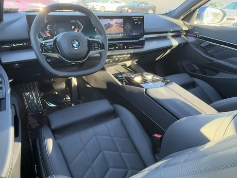Used 2025 BMW 530i image 29