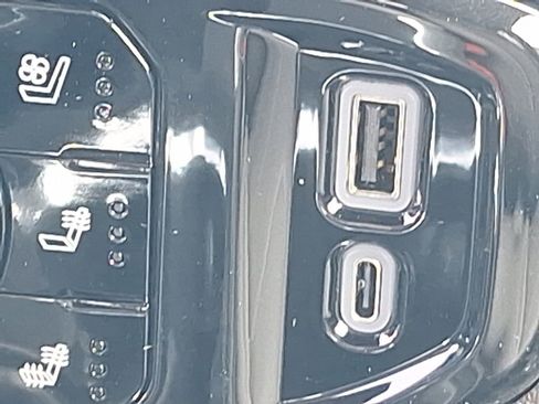 New 2026 Chevrolet Silverado 1500 LTZ w/ LTZ Premium Package image 40