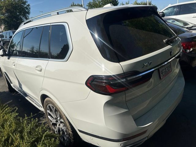 Used 2023 BMW X7 xDrive40i w/ Premium Package AWD/4WD image 2