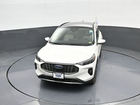 New 2025 Ford Escape SE image 29