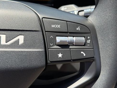 Used 2025 Kia K4 FWD image 14