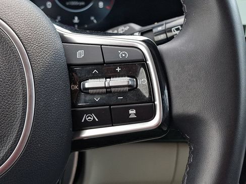 Used 2024 Kia Carnival SX FWD image 26