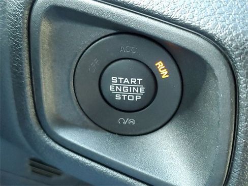 Used 2024 Jeep Gladiator Sport image 31