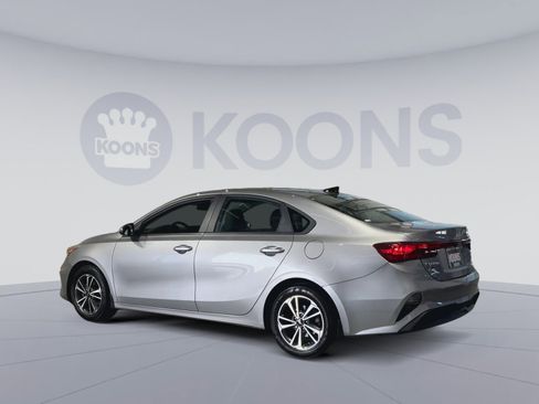 Used 2023 Kia Forte LXS w/ LXS Technology Package FWD image 8