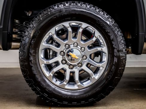 Used 2024 Chevrolet Silverado 2500 LTZ w/ LTZ Plus Package image 38