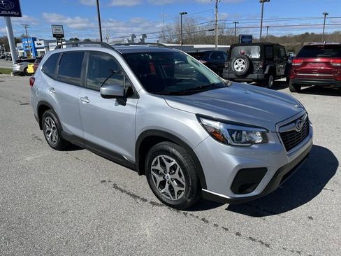 Used 2019 Subaru Forester Premium image 11