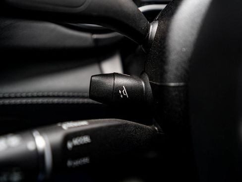 Used 2018 Mercedes-Benz AMG GT Roadster image 9